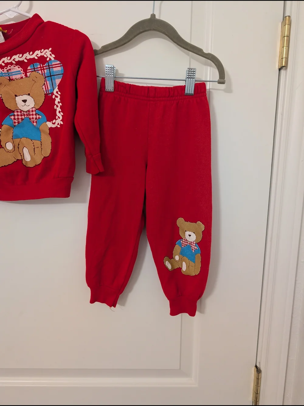 Vintage Girls 2 Piece Red Teddy Bear And Heart Sweatshirt And Jogger‎ Set
